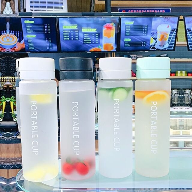 Private Label Eco-Friendly 600ml 800ml BPA FREE Big Capacity Frosted Drinking Water Bottle for Sports