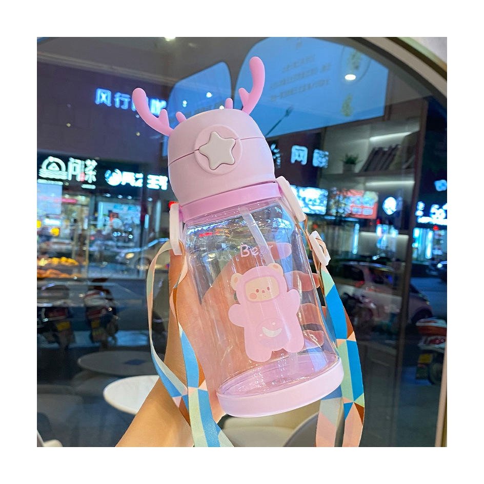 Hot Selling Product 580Ml 600Ml Portable Cartoon Feeding Cups For Baby Children Water Bottle