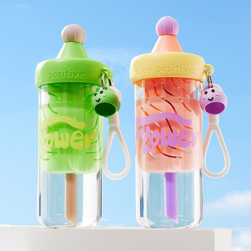 BPA Free 650ml Plastic Tritan Cute Sippy Ladies Kettle with Figurine Portable Water Bottle with Tea Filter for Kids