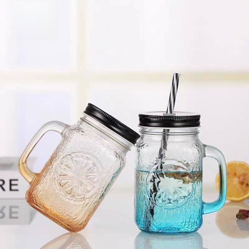 Wholesale spot wide mouthed straw with lid Mug embossed glass 16oz milk tea juice drink Mason cup with handle