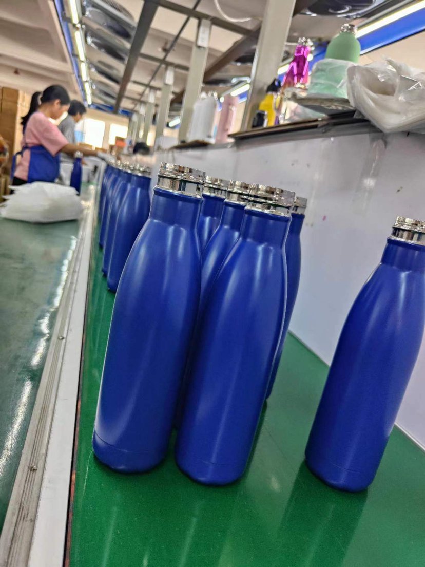Custom logo 500ml double wall insulated stainless steel vacuum flasks thermos water bottles with lid
