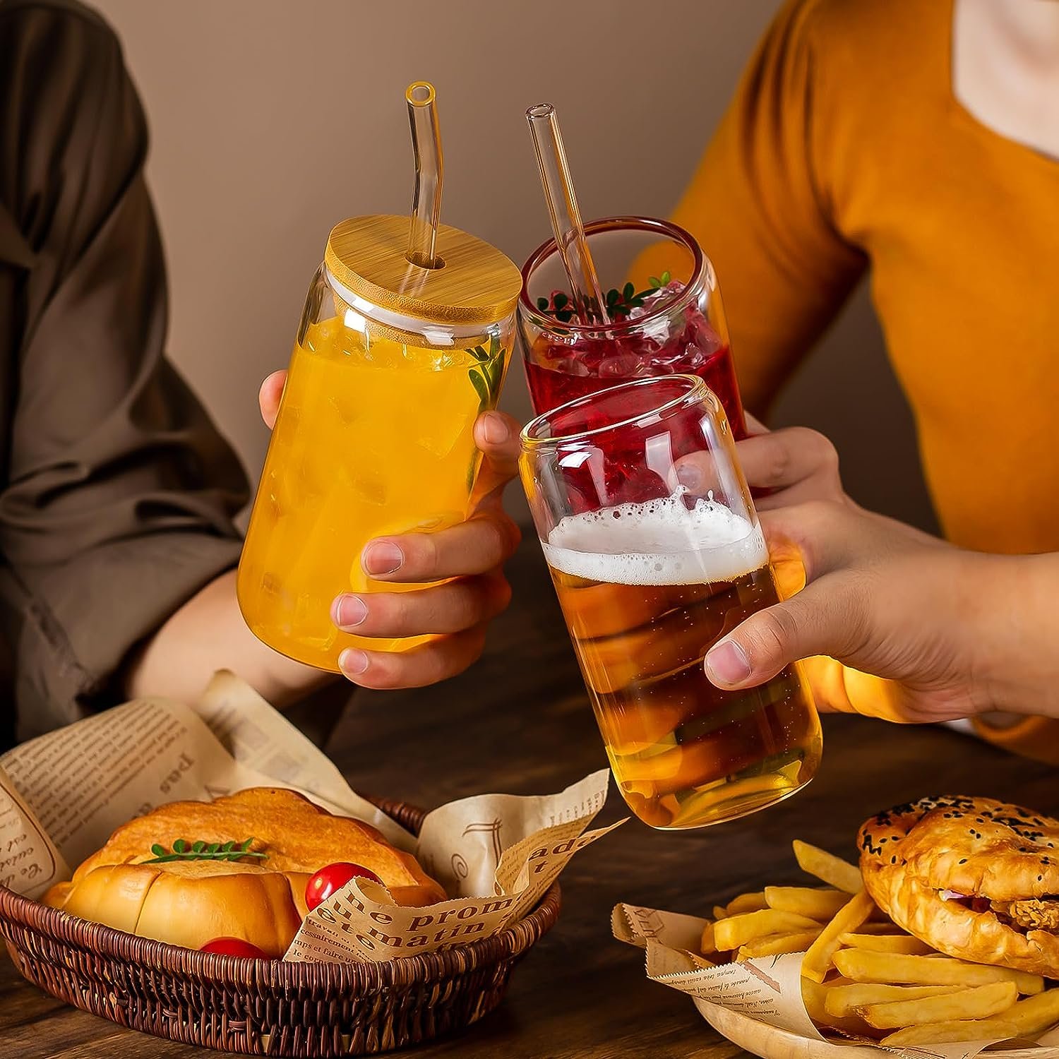 Wholesale Bamboo Clear Glass Water Cup Eco-Friendly Glass Jar Beer Mug With Bamboo Lid