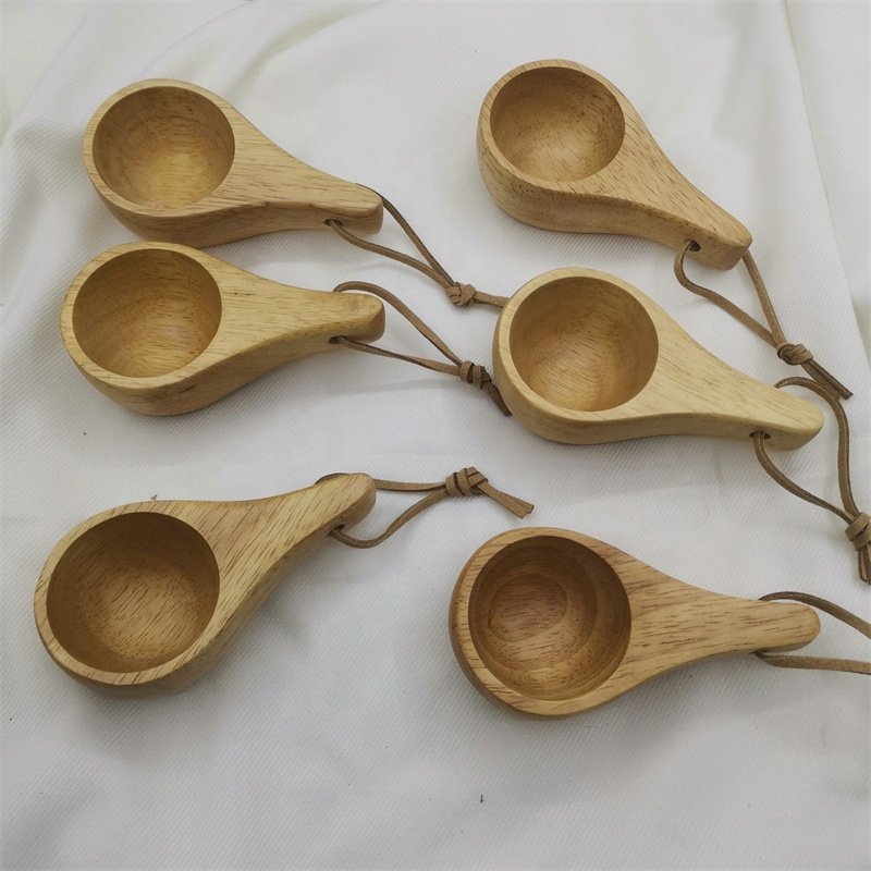 Classic Design Wooden Mug Outdoor Barbecue Small Kitchen Hiking Wine Coffee Water Cup Teacup with Hand grip for Camping Picnic