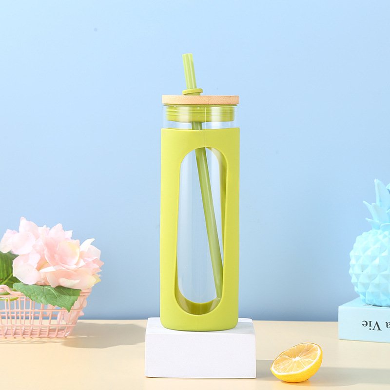 custom clear borosilicate glass water bottles glass coffee tumbler cups with silicone sleeve wood lid and straw