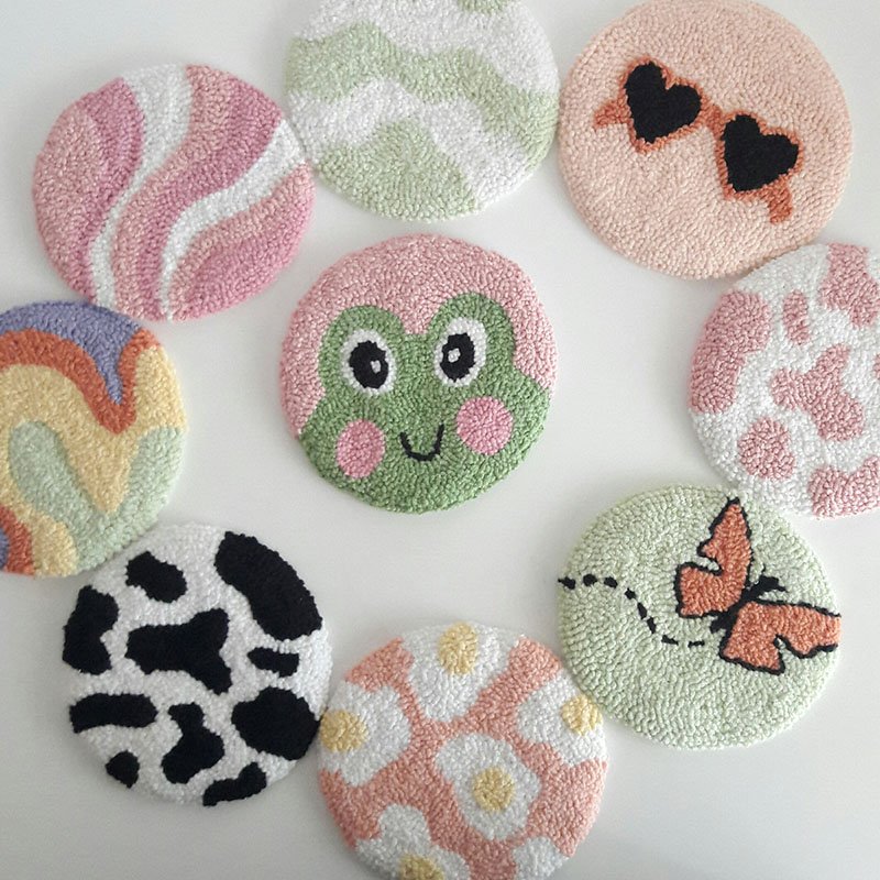 High Quality Handmade Punch Needle Heart Set of 2 Drink Souvenirs Coaster Punch Needle Tufted Mug Rug coasters