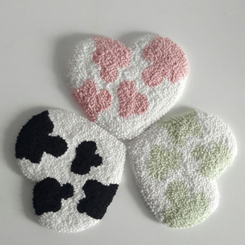 High Quality Handmade Punch Needle Heart Set of 2 Drink Souvenirs Coaster Punch Needle Tufted Mug Rug coasters