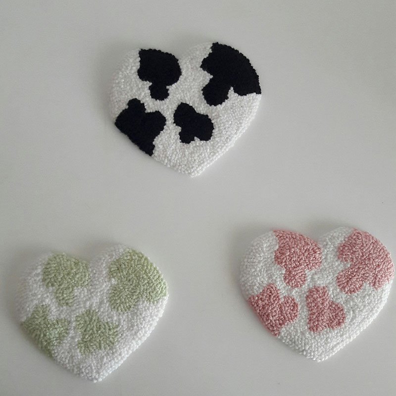 High Quality Handmade Punch Needle Heart Set of 2 Drink Souvenirs Coaster Punch Needle Tufted Mug Rug coasters