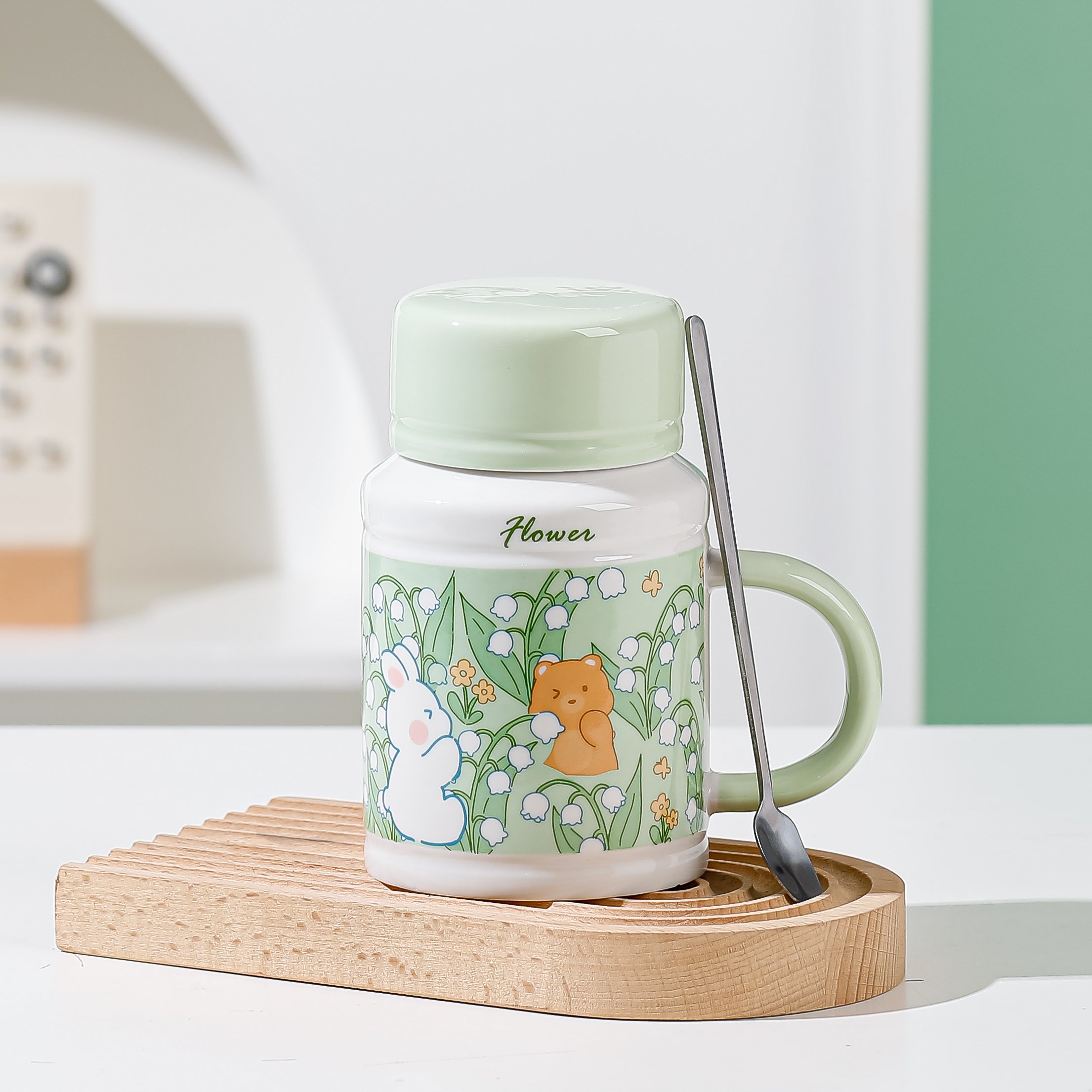 Wholesale 420ml Big Capacity Cute Ceramic Mug With Lid And Spoon Customizable Flower Milk Tea Coffee Cup For Home Office