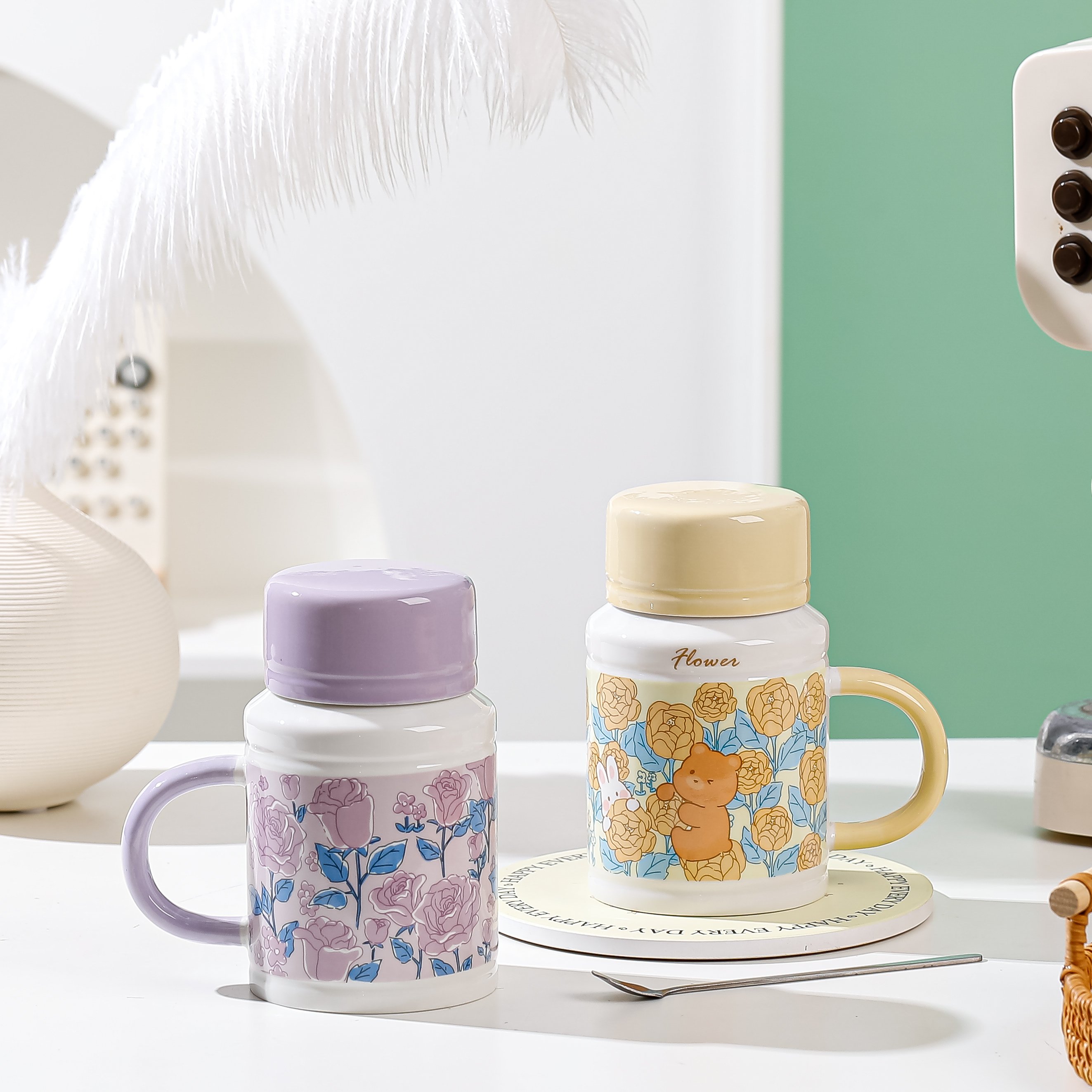 Wholesale 420ml Big Capacity Cute Ceramic Mug With Lid And Spoon Customizable Flower Milk Tea Coffee Cup For Home Office