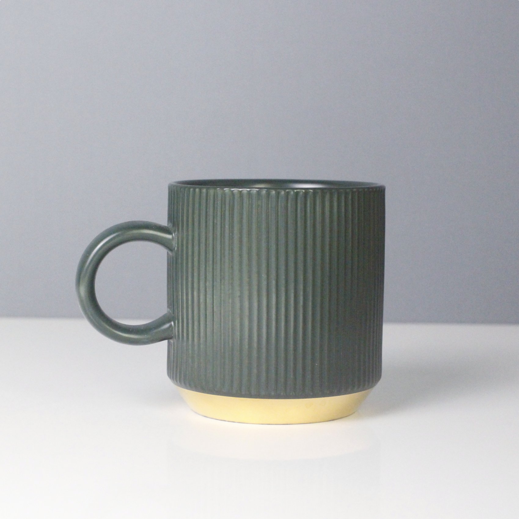 Popular Nordic Matte Custom Ceramic Mug Manufacturer Luxury Coffee Mug With Metal Logo