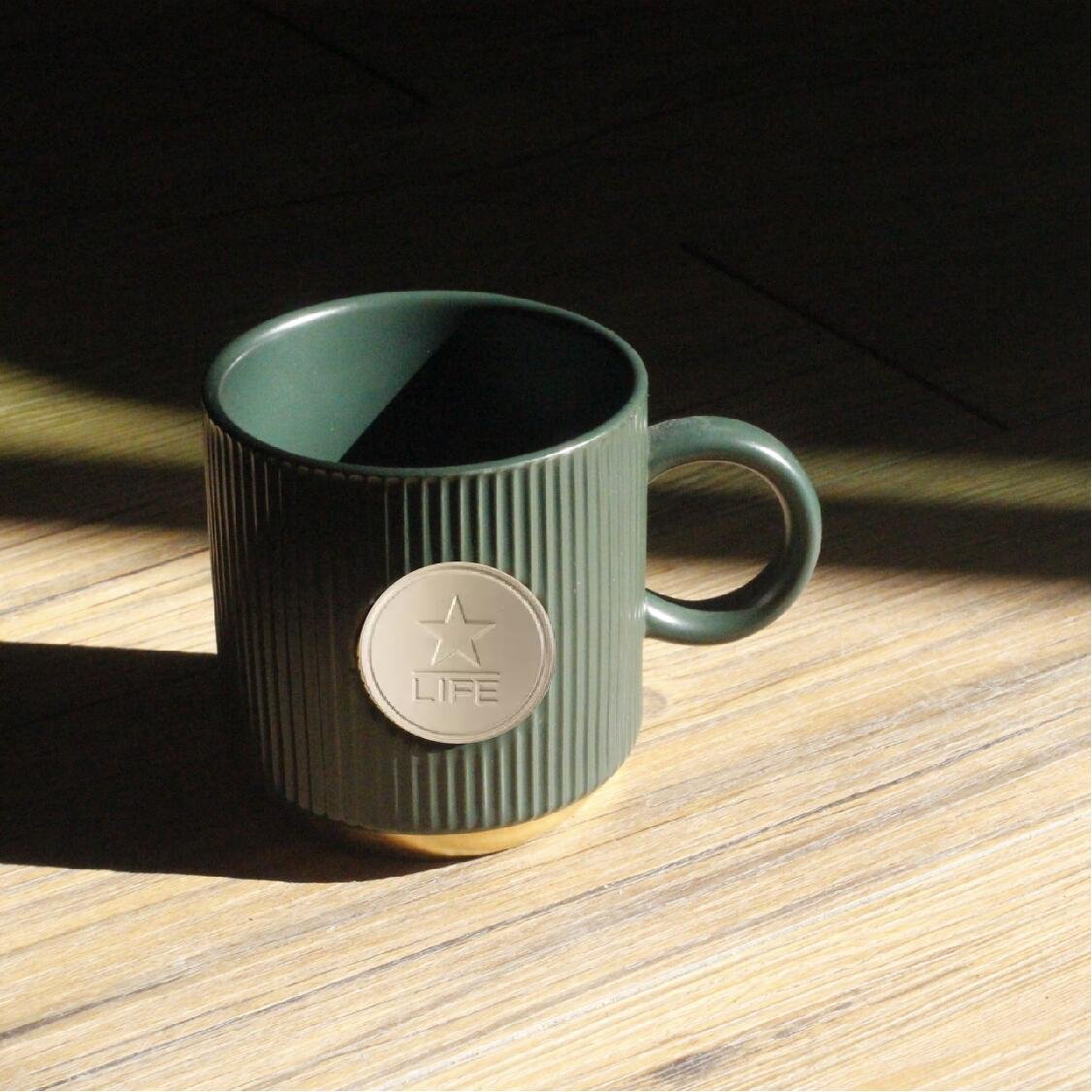 Popular Nordic Matte Custom Ceramic Mug Manufacturer Luxury Coffee Mug With Metal Logo