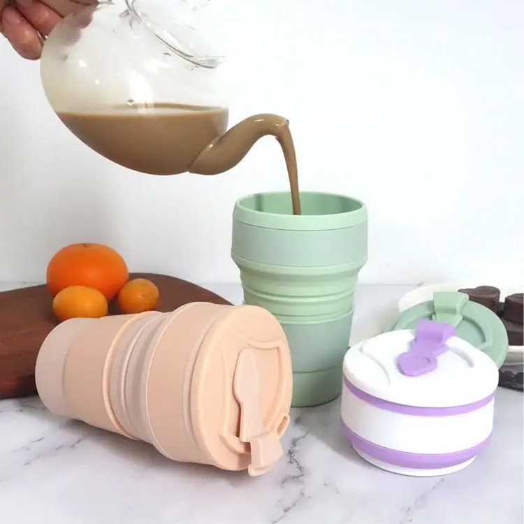 Custom Folding Travel Cup Food Grade Foldable Coffee Cup Collapsible Portable Travel Mug Reusable Silicone Cups for Camping