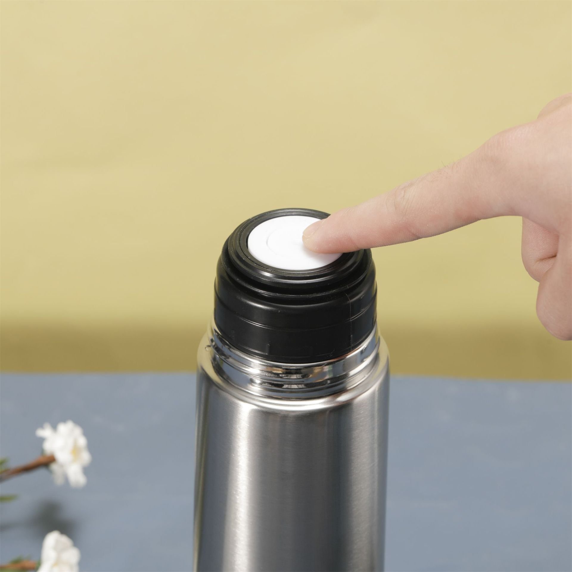 Thermos Vacuum Flask Vacuum Insulated Water Bottles Double Wall Stainless Steel Eco Friendly High Quality Outdoor 500ml Camping