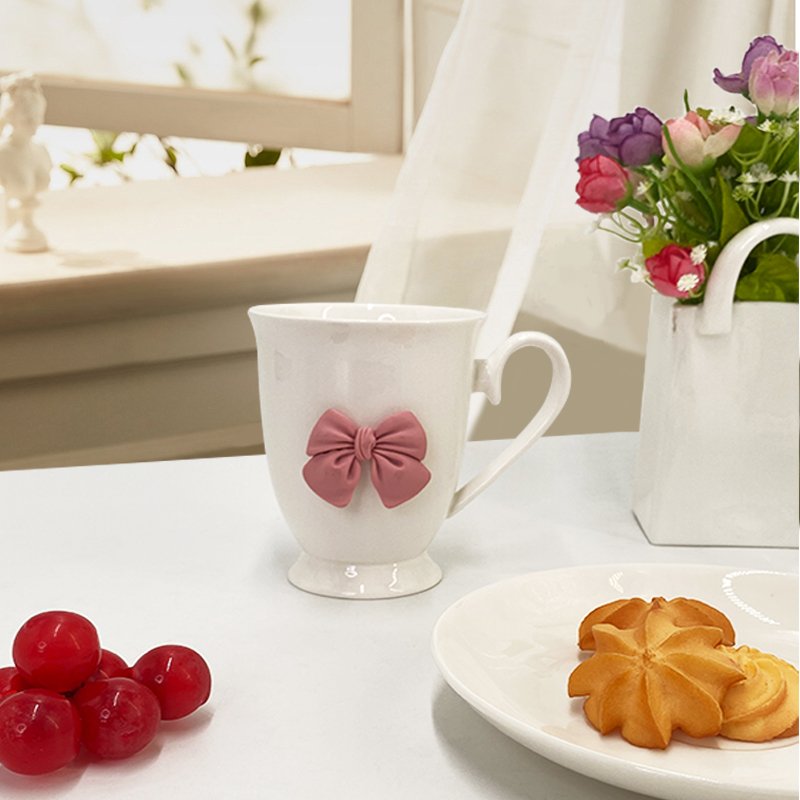 SYL Creative ceramic mug cartoon cute 3D relief bowknot ceramic cup sacuer set breakfast office coffee water cup
