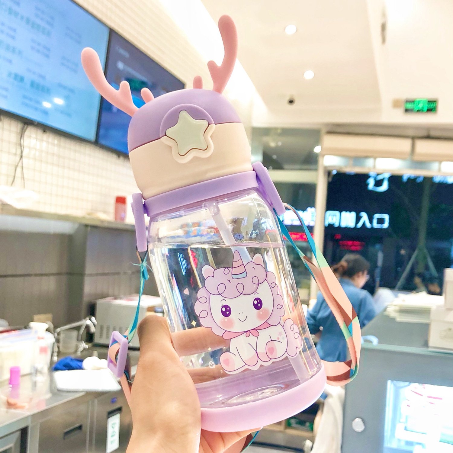 Low MOQ Cheap 500ml Plastic Kids Children Cute Cartoon Strap Kindergarten Primary School Student Cup Water Bottle With Straw
