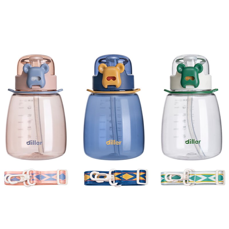 Wholesale New Fashionable bear Plastic Water Bottle Tritan BPA free Potbelly Straw Bottles With Strap