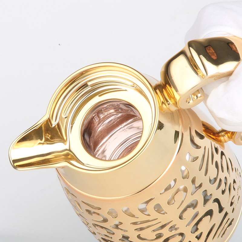 EYE CATCHING TURKISH STYLE WHOLE BODY HOLLOW DECORATION GOLDEN COATED 1000 ML GLASS LINER VACUUM INSULATED FLASK