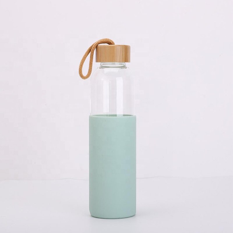 Bamboo lid silicone sleeve eco friendly portable 550ml travel durable borosilicate drinking sports cup glass water bottle