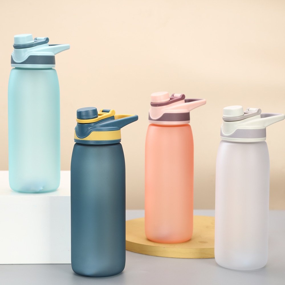 Wholesale support custom eco-friendly tritan material bpa free sports plastic drinking with flip top lid water bottle