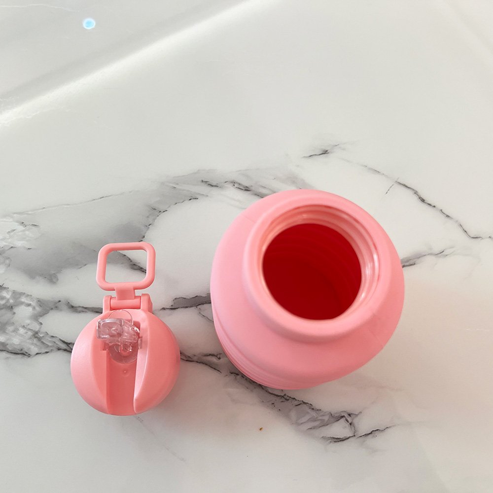 2024 Bright color 500ml food grade environmentally friendly silicone retractable water bottle children's milk cup for school