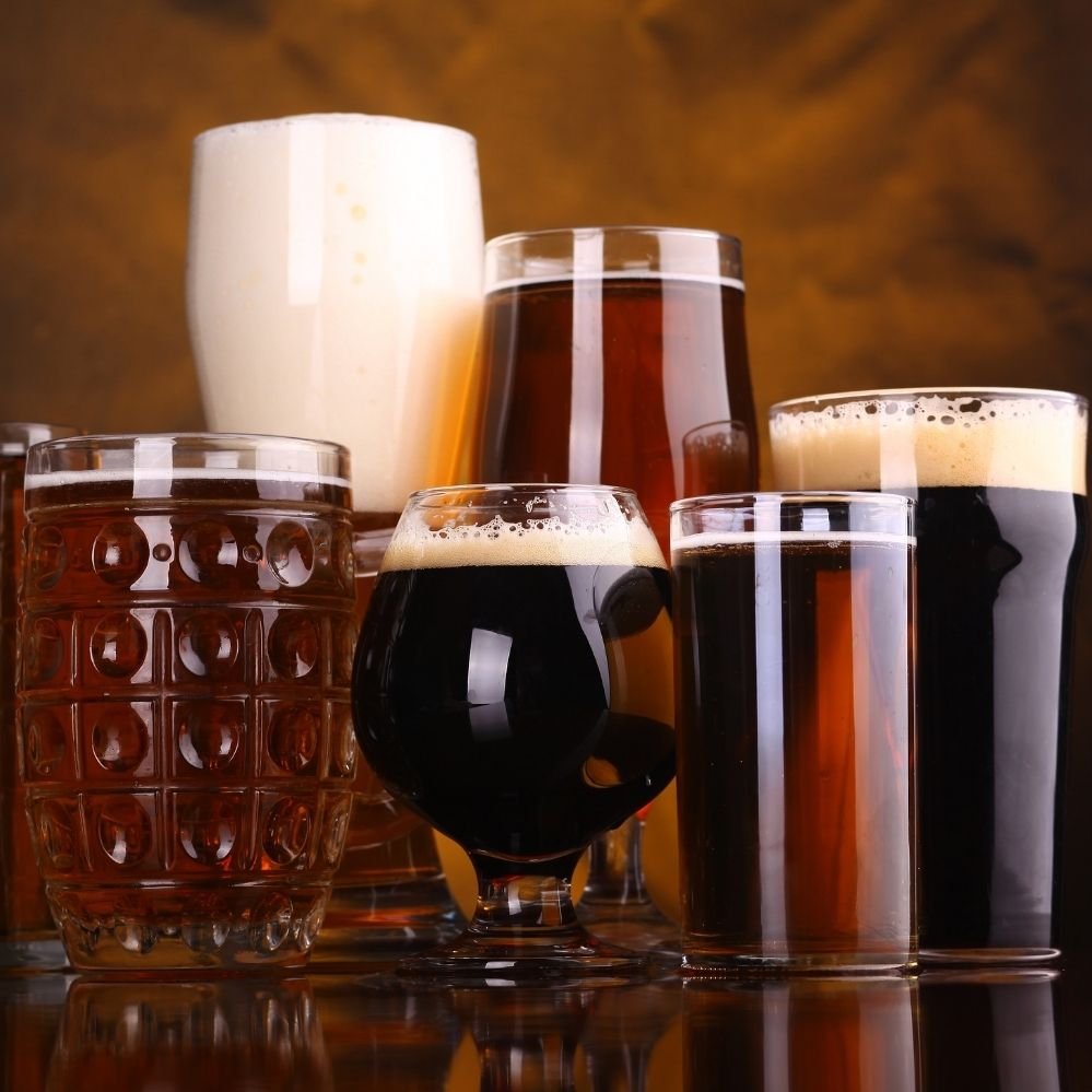 Wholesale Pilsner Can Shape Custom Logo Beer Glasses with Handle for Men Bar Pint Glassware Classic Gifts Cups Mugs 300ml 16oz
