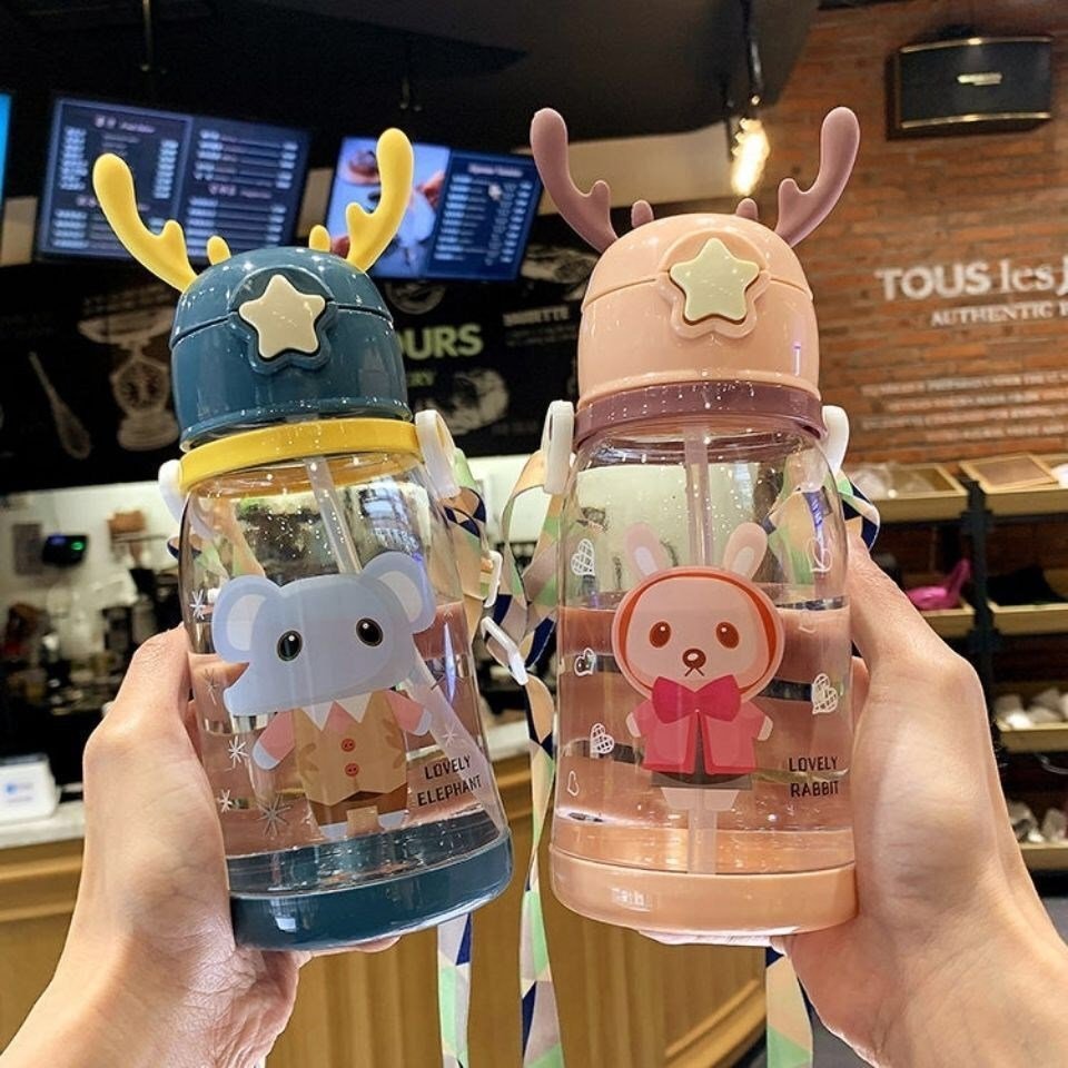 Outdoor Cartoon Antlers Children Straw Water Bottles Anti-Leak Portable Strap Kids Kettle 600ml Cartoon Gift Cup Baby Water Cup