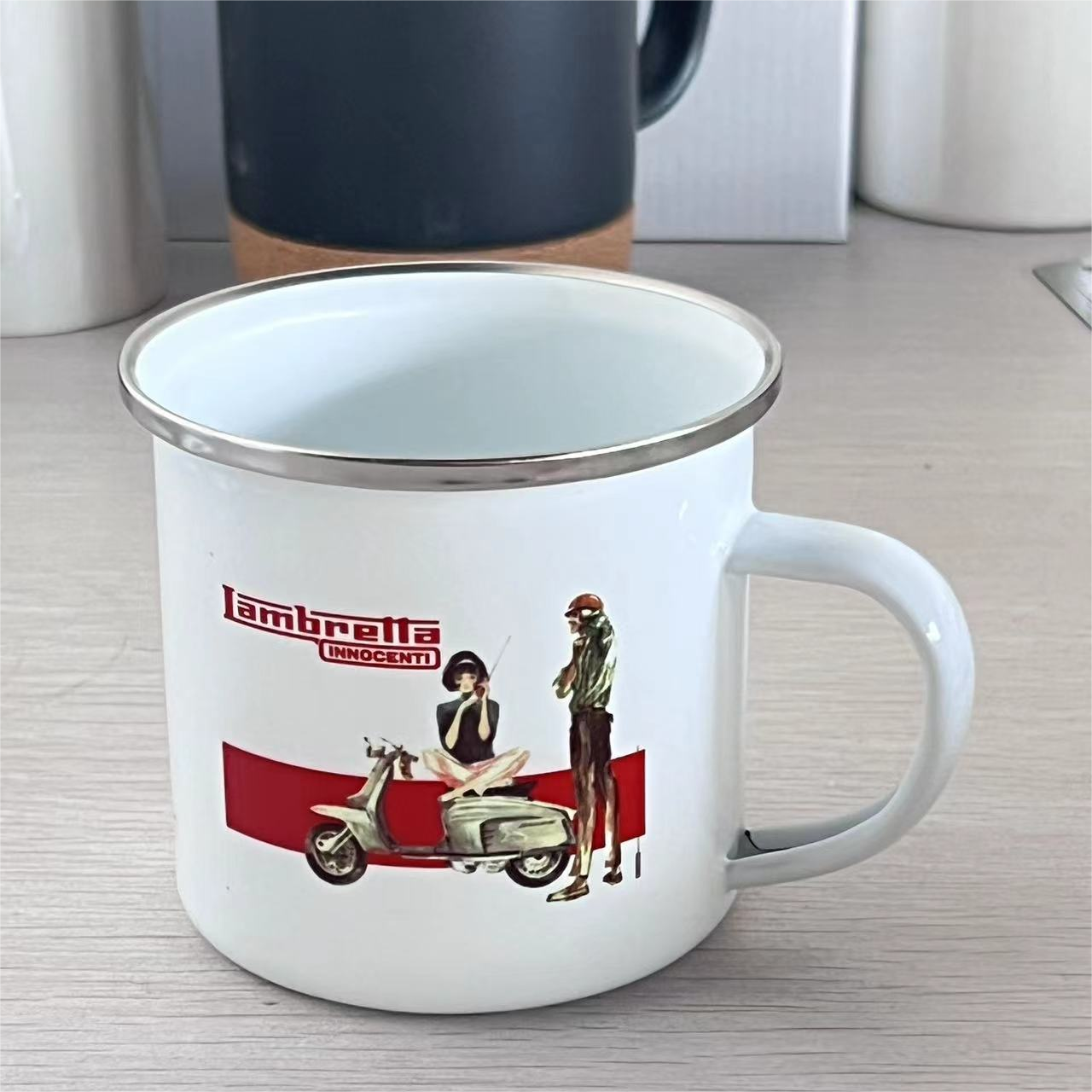 Custom Logo Camping Metal Mug With Colorful Handle 350ml Creativity Coffee Mugs Enamel Mugs