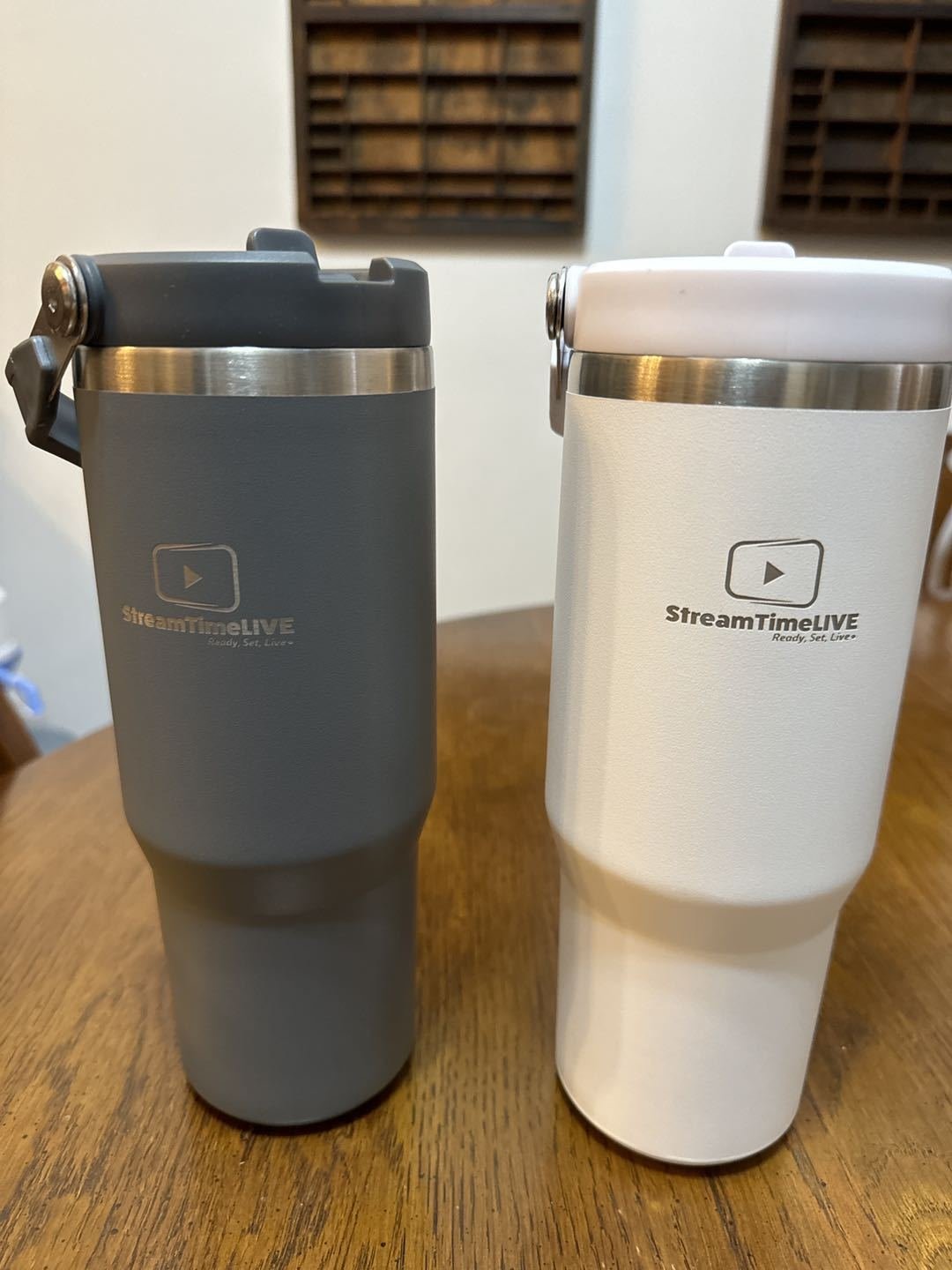 Custom 30oz 20oz stainless steel water cup 304 Stainless Steel Coffee Mugs Double Walled Cup With Lid
