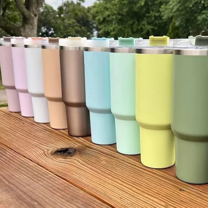 2023 wholesale H2.0 soft matte 40 oz travel tumbler with handle and straw thermal flask