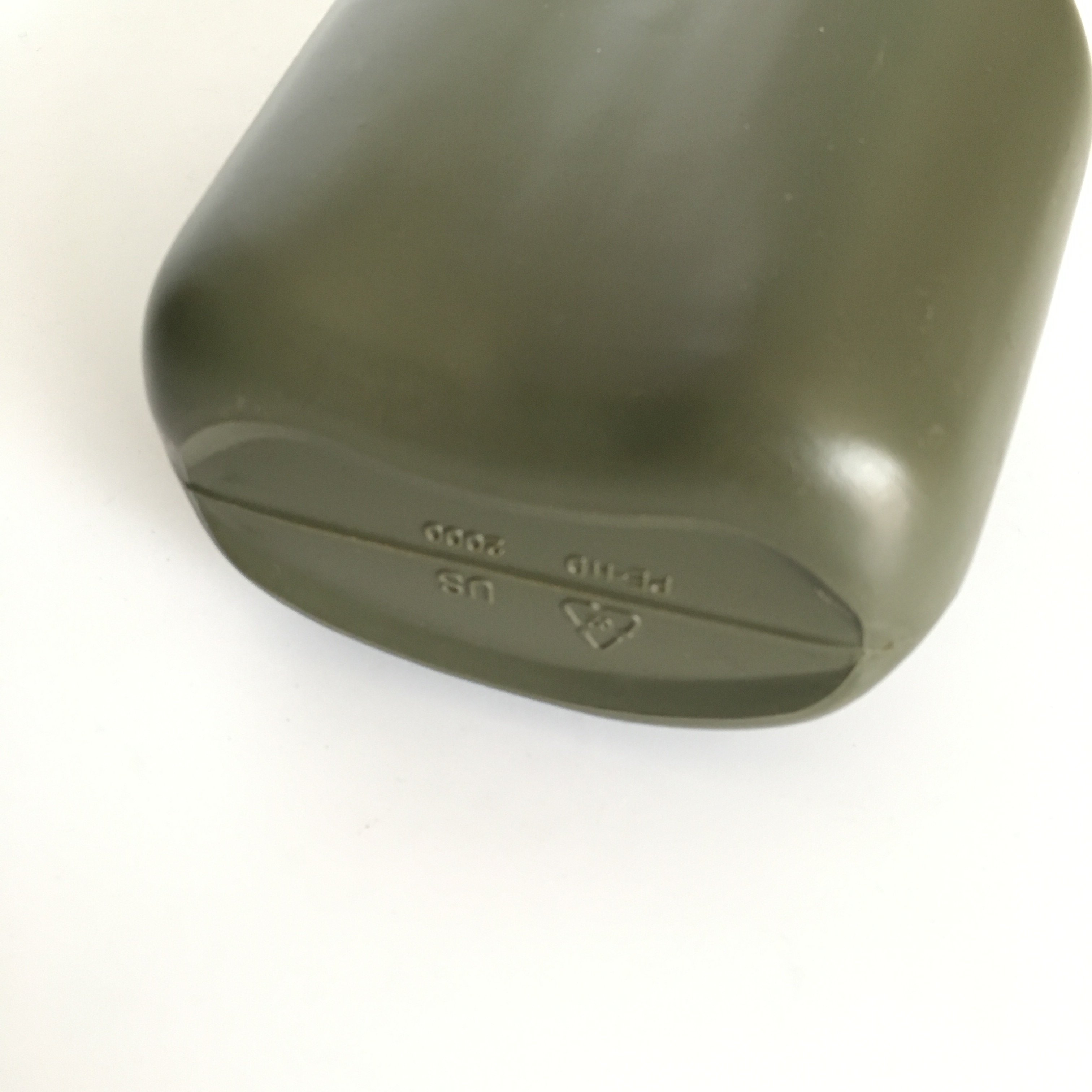 Competitive price 1000 ml field green pe field plastic water bottle