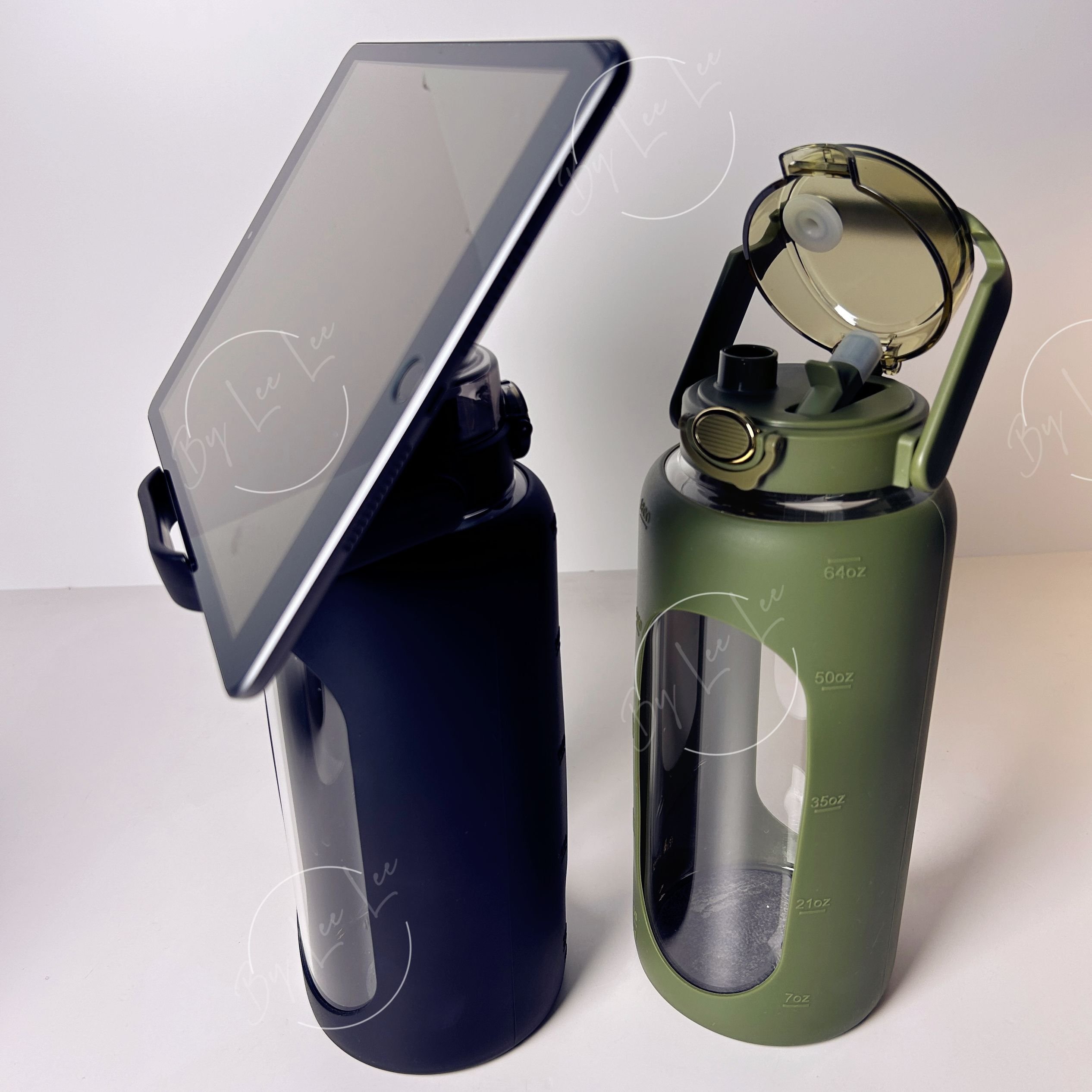 2023 Drinking Glass Kettle 64 OZ Glass Bottles With Straw with Time Marker Gallon Motivational Water Bottle with Silicone Sleeve