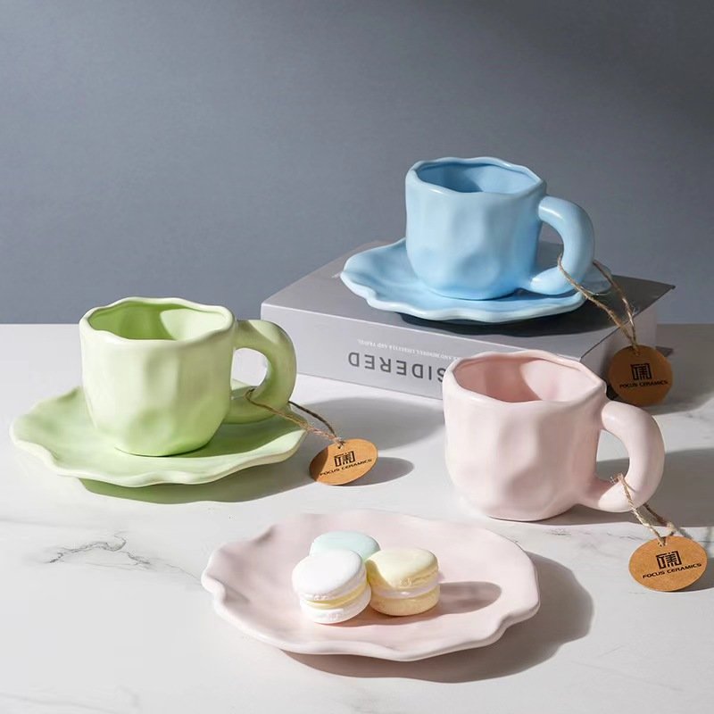 Hot selling handmade irregular macaron colored ceramic coffee tea mugs with saucer set solid color niche breakfast tea milk cups