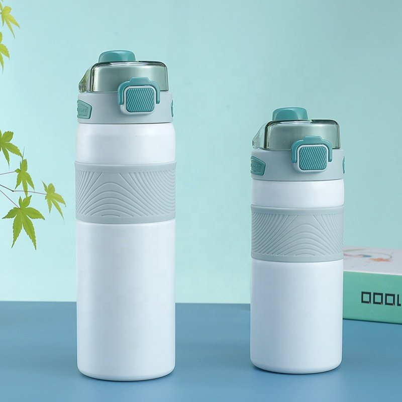2024 Hot Selling New Arrival 316 Stainless Steel 600ml 800ml Large Volume Water Bottle With Straw For Women Men