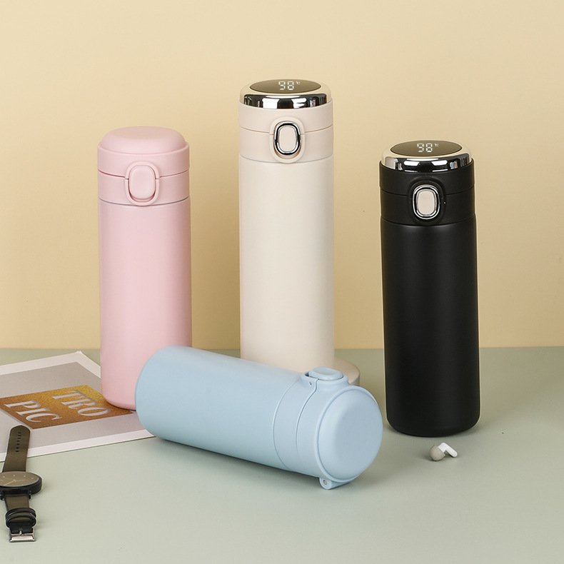 Wholesale Cute Hot Water Lid Temperature Display Double Walled Smart Thermos Water Bottle for kids Stainless Steel Water Bottle