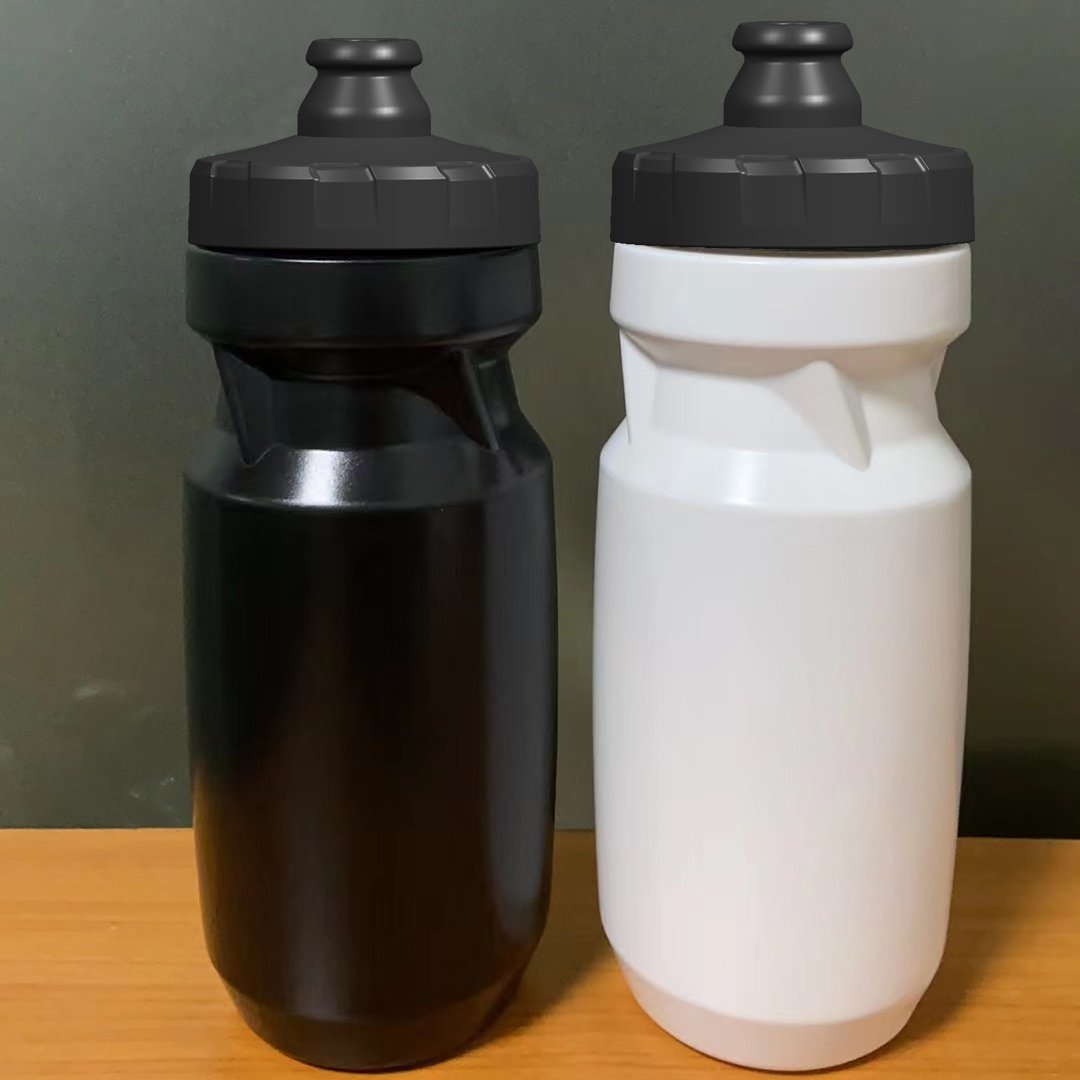 Classic black white color bike water bottle cycling plastic bottle BPA free moutain bike bottle for bike club