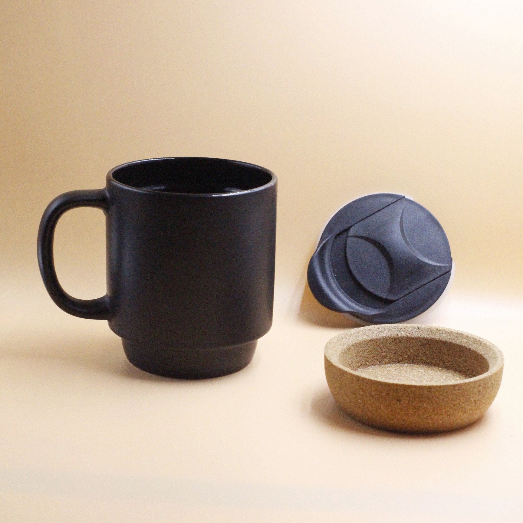 Ceramic mug Cork Base with PP lid matte black white color customized design logo highly welcome for daily use office shop