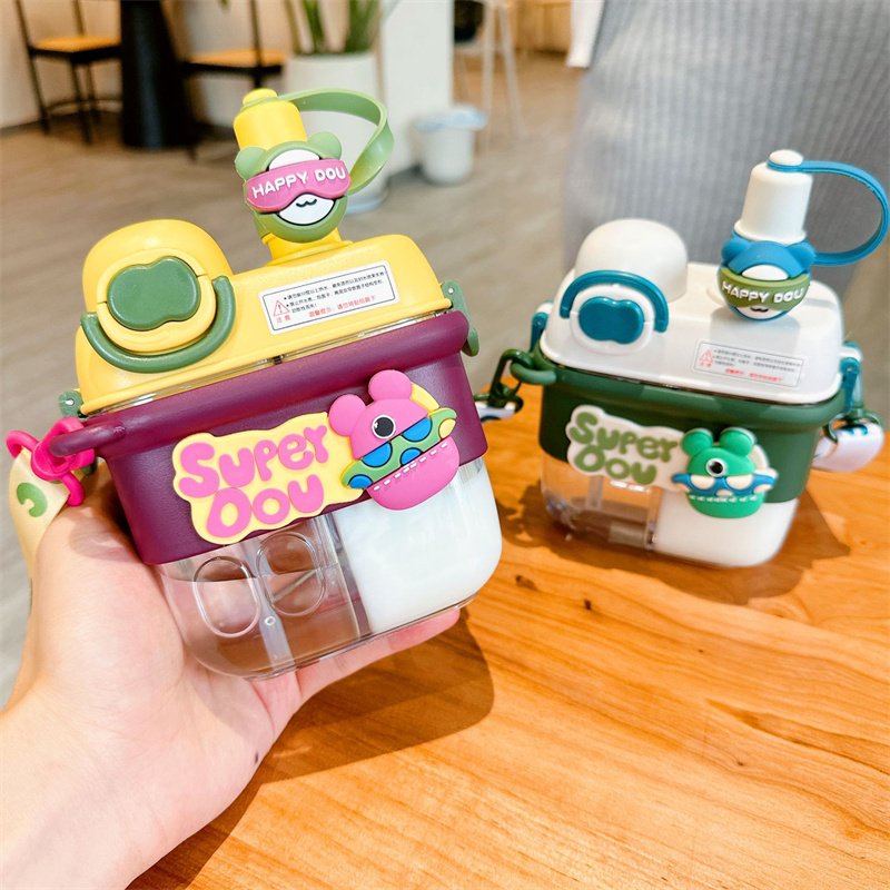 500ml Cartoon Kids Water Bottle Outdoor Water Bottle With Straw Gourde Enfants Ecole Plastic Kids Water Bottle For School