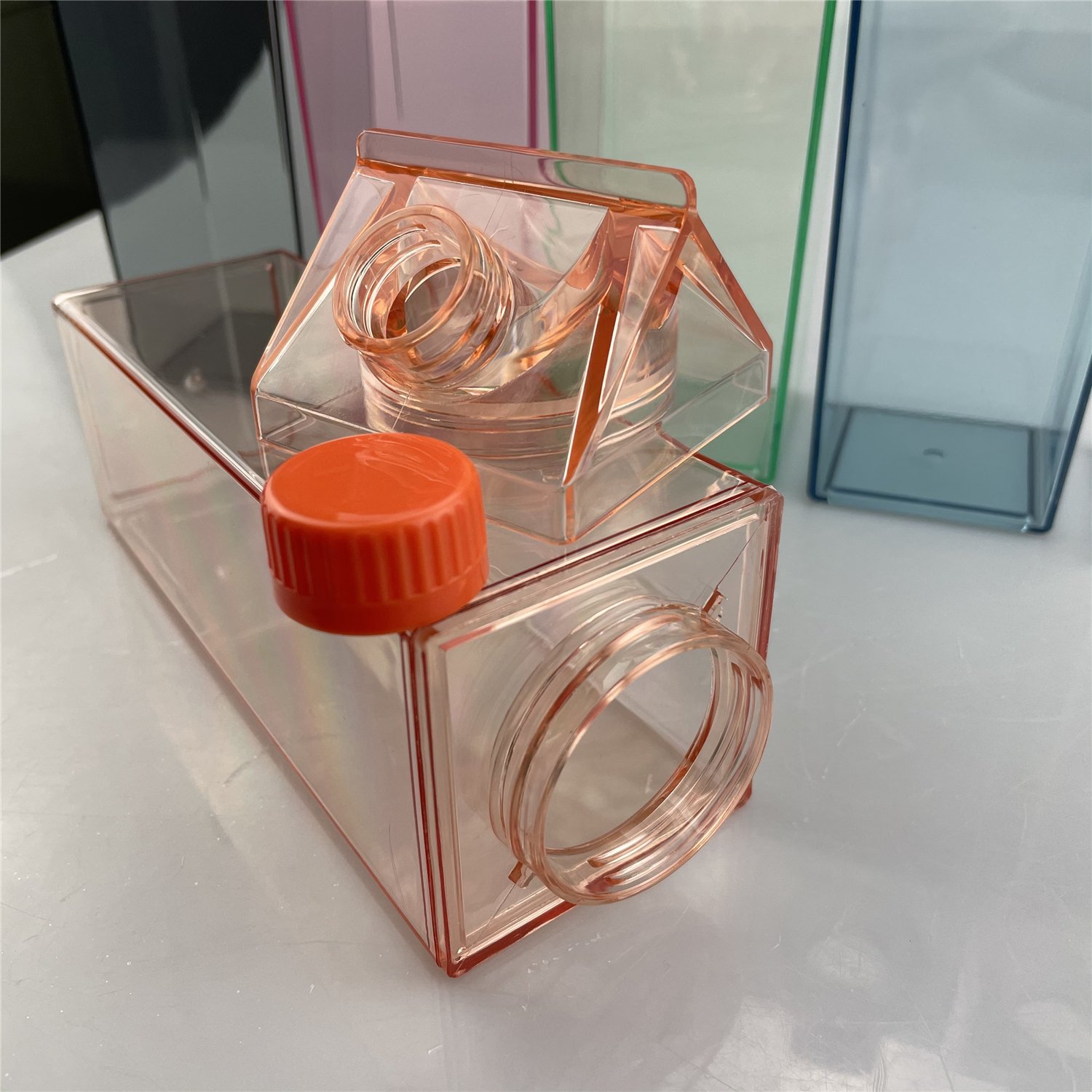 Plastic BPA Free 500ml 1000ml Plastic Clear Pink Transparent Colored Acrylic Tumbler With Lid Milk Carton Water Bottle