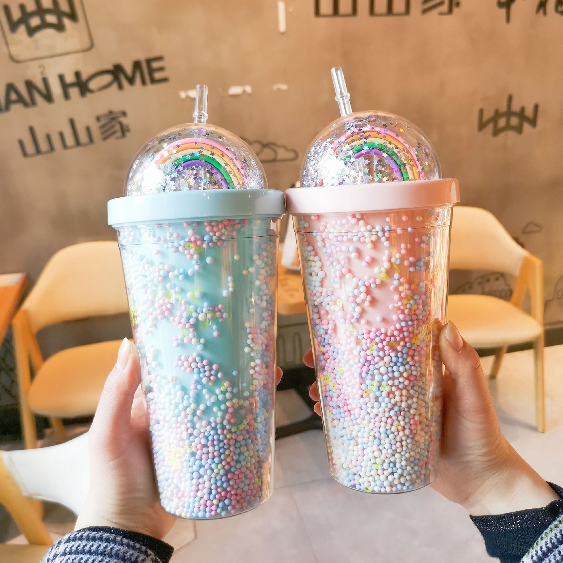 2022 New Creative Rainbow Plastic Water Cup Fashion Large Capacity Ladies Kawaii Straw Water Bottle