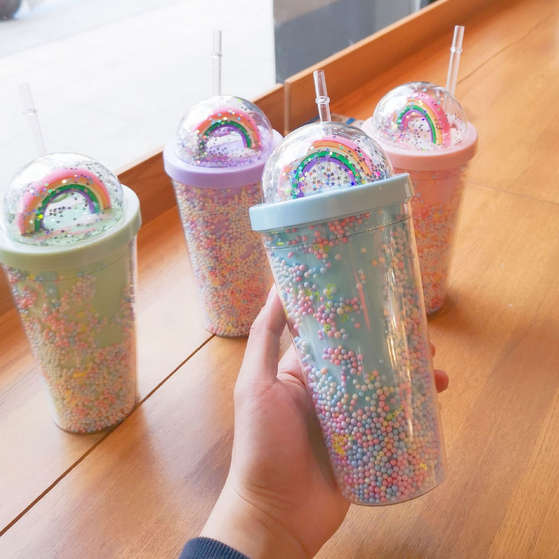 2022 New Creative Rainbow Plastic Water Cup Fashion Large Capacity Ladies Kawaii Straw Water Bottle