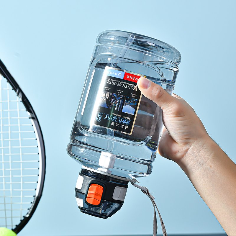 Custom Bpa Free Large Capacity Water Bottle Plastic Water Bottle Sports Bottle With Straw