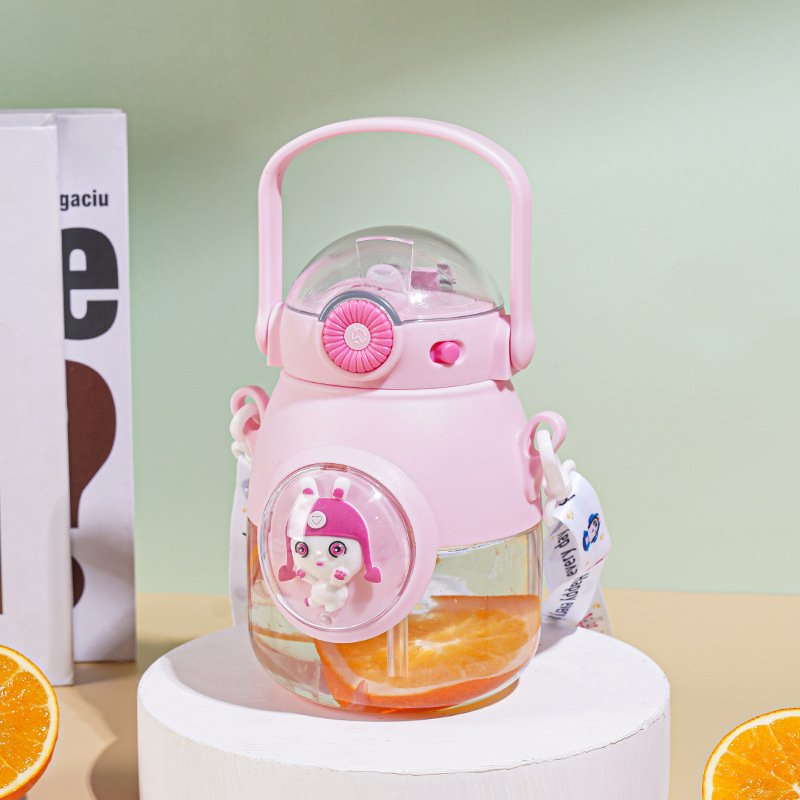 Wholesale Price Bear cute Children's boy 900ml cup bpa free drinking straw cup school kids plastic water bottle with strap