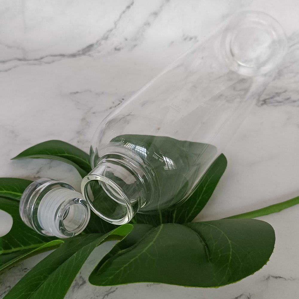 Custom Logo Borosilicate Drinking Glass Water Bottle with Motivational Measurement