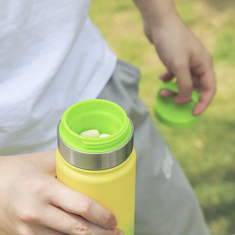 Free Sample 18 oz Water Bottle Custom Double Wall Stainless Steel Insulated BPA Free Water Bottle with Compartment Lid