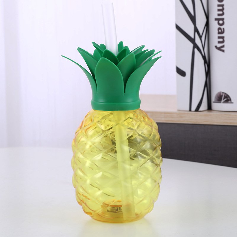 New Arrival Strawberry Cup Strawberry Keychain Pineapple Juice Cup Lele Tea INS Wind Cup Takeaway juice Bottle