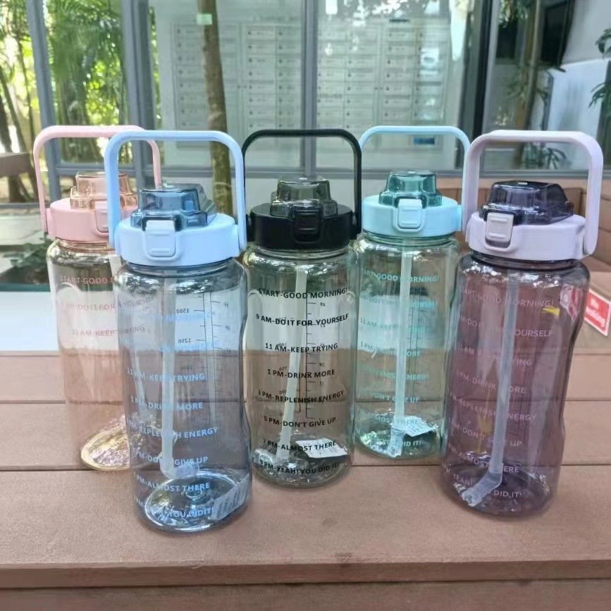 Outdoor 2000Ml Black Colors Sport Gym Fitness Water Bottle Plastic Water Bottle With Straw