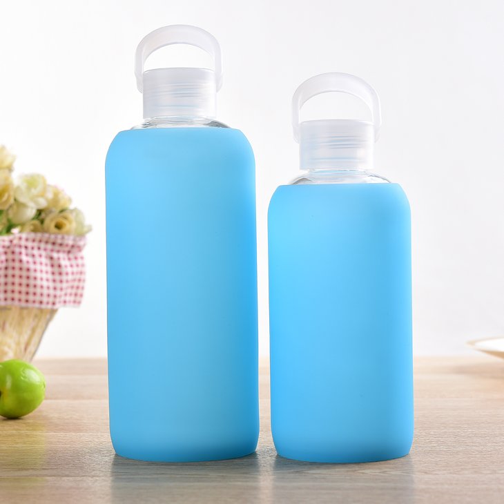 reusable custom logo on silicone sleeve glass water bottle with screw lid
