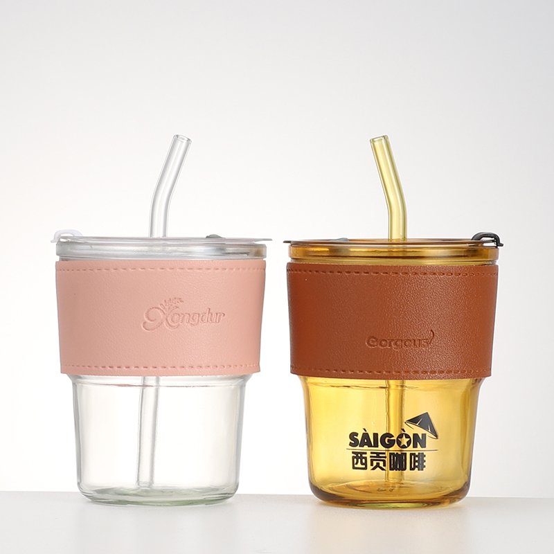 Factory price 15 oz clear glass cup with lid and straw Thick-walled glass mug iced coffee mug with leather cover coffee mug