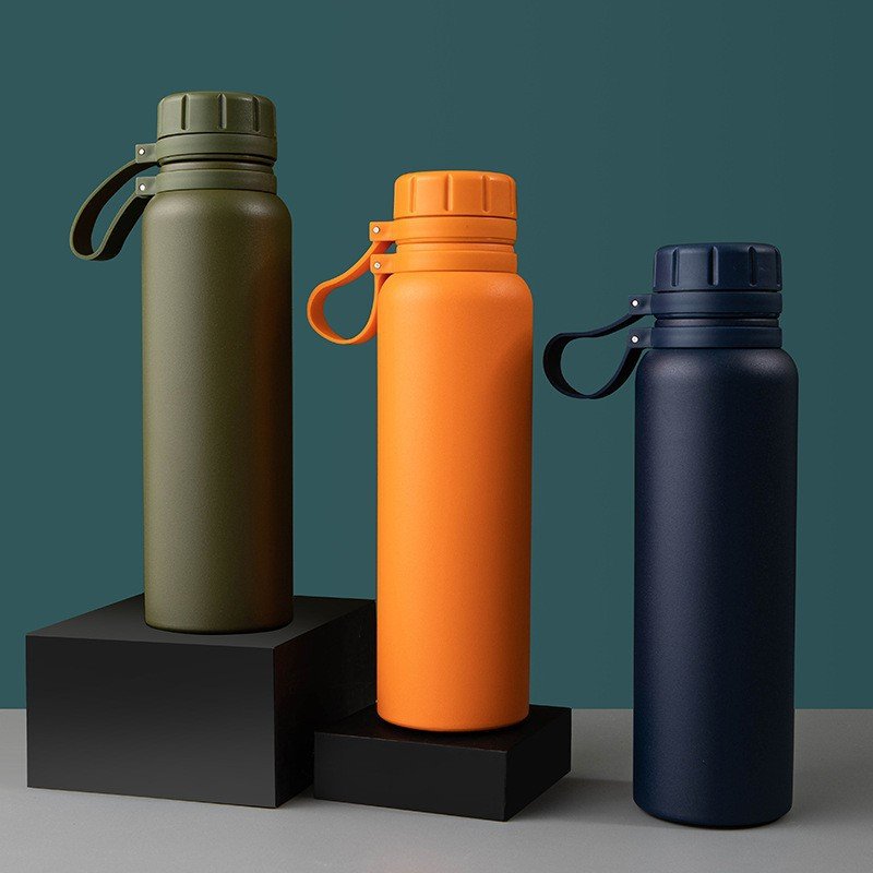 Business custom 750ml portable double wall vacuum thermos flask stainless steel insulated water bottle with strap