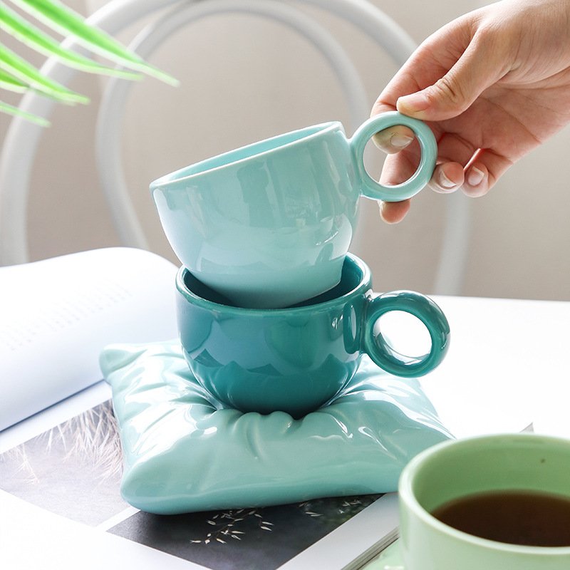 Creative Macaron Pillow Pack Coffee Cup 200ml Nordic Ceramic Coffee Mug